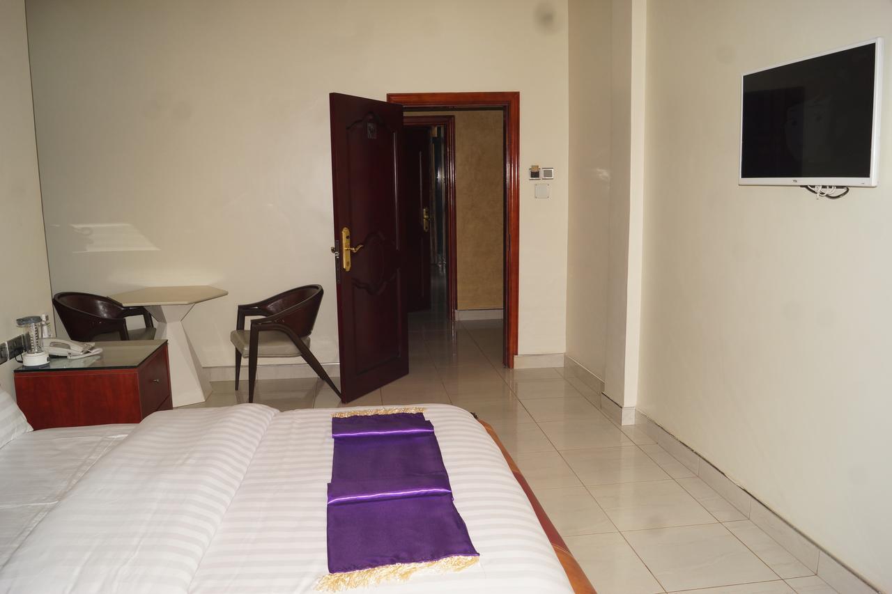 Hotel Ok Kampala Eksteriør billede